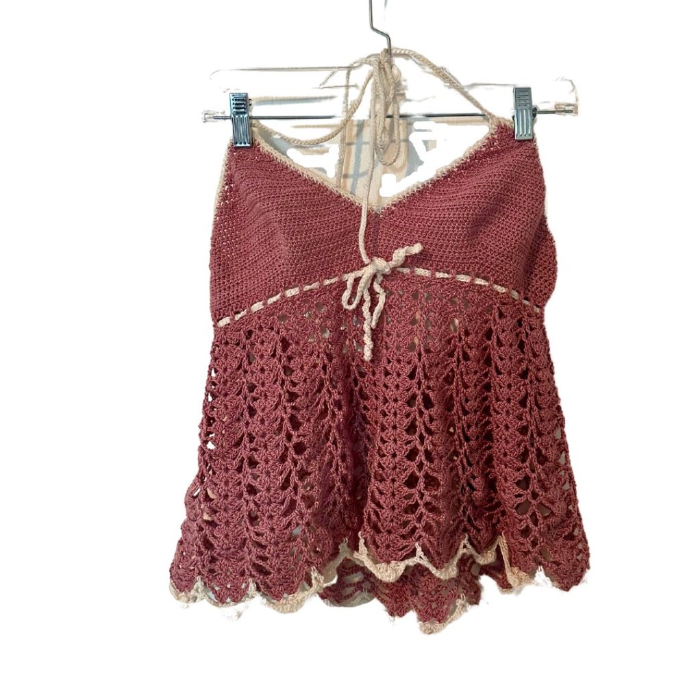 Hand crocheted halterneck top. - Picture 3 of 4